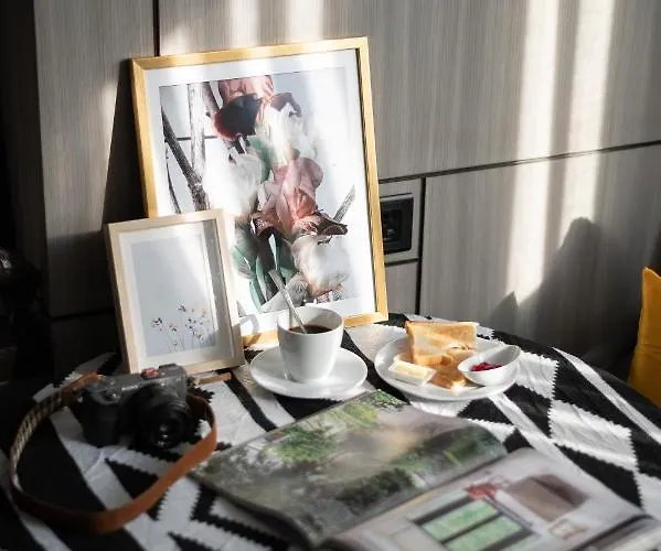 Verve Sukhumvit & 4*